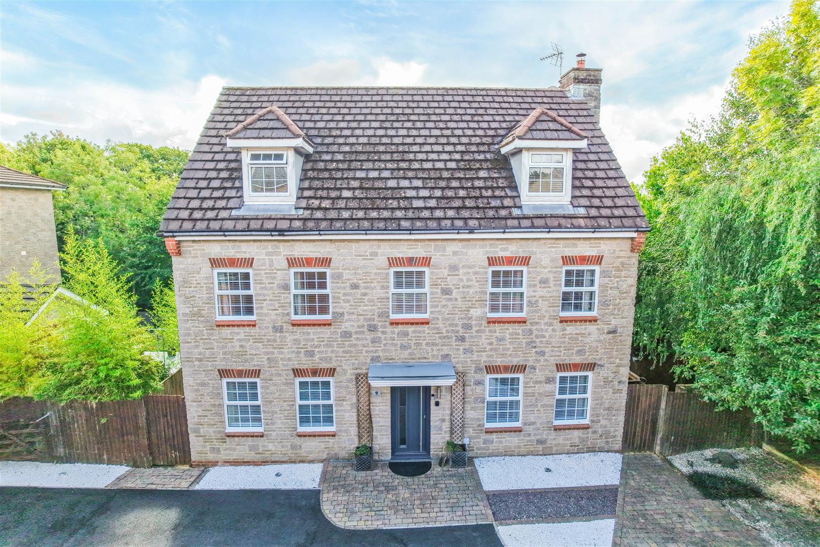 Bryn Dryslwyn, Broadlands, Bridgend County Borough, CF31 5BT